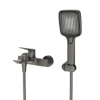 Смеситель для ванны и душа в комплекте с ручным душем, шлангом и держателем CEZARES LINER-VD-GM