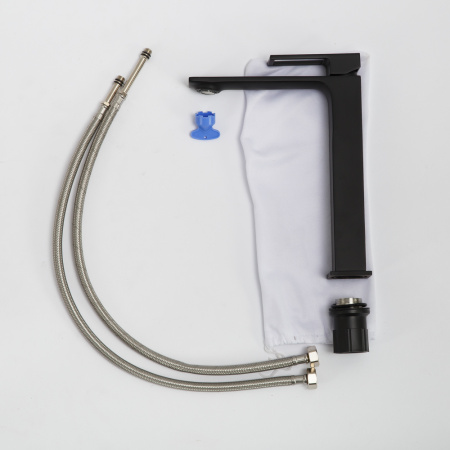 LUC-LMC-NERO-W0_DETAIL_2